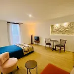 Coquet studio en coeur de ville avec wifi et clim